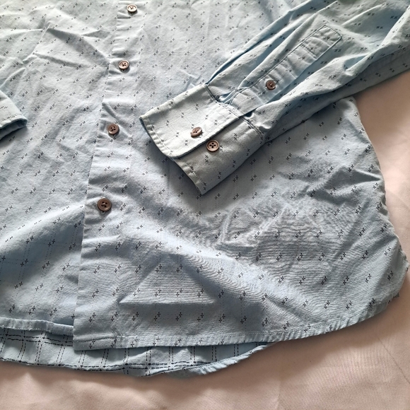 Kenneth Cole | Reaction Light Blue Men's button up collared Shirt - Picture 3 of 10